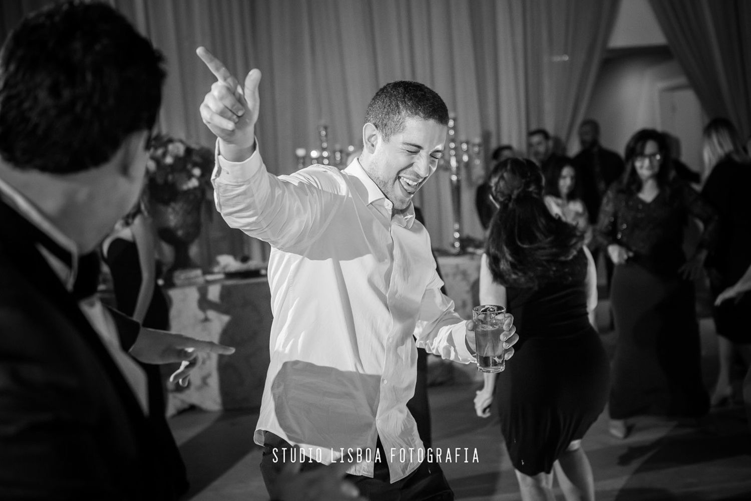 Foto Wedding Roberta e Roberth Foto Wedding Roberta e Roberth - Imagem 110