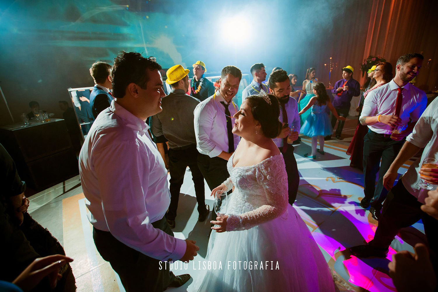 Foto Wedding Roberta e Roberth Foto Wedding Roberta e Roberth - Imagem 137